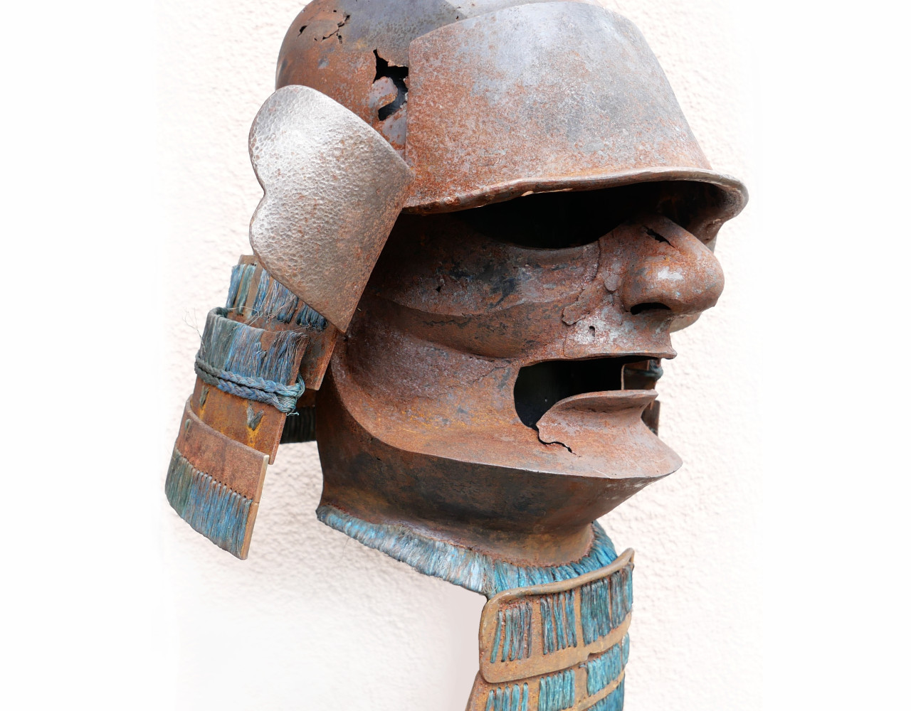 Photo : ©Michel Metzler
SAMURAÏ HELMET, EDO PERIOD
2017-21 
Forgerie, acier et fil de cuivre
45 cm x 38 cm x 28 cm