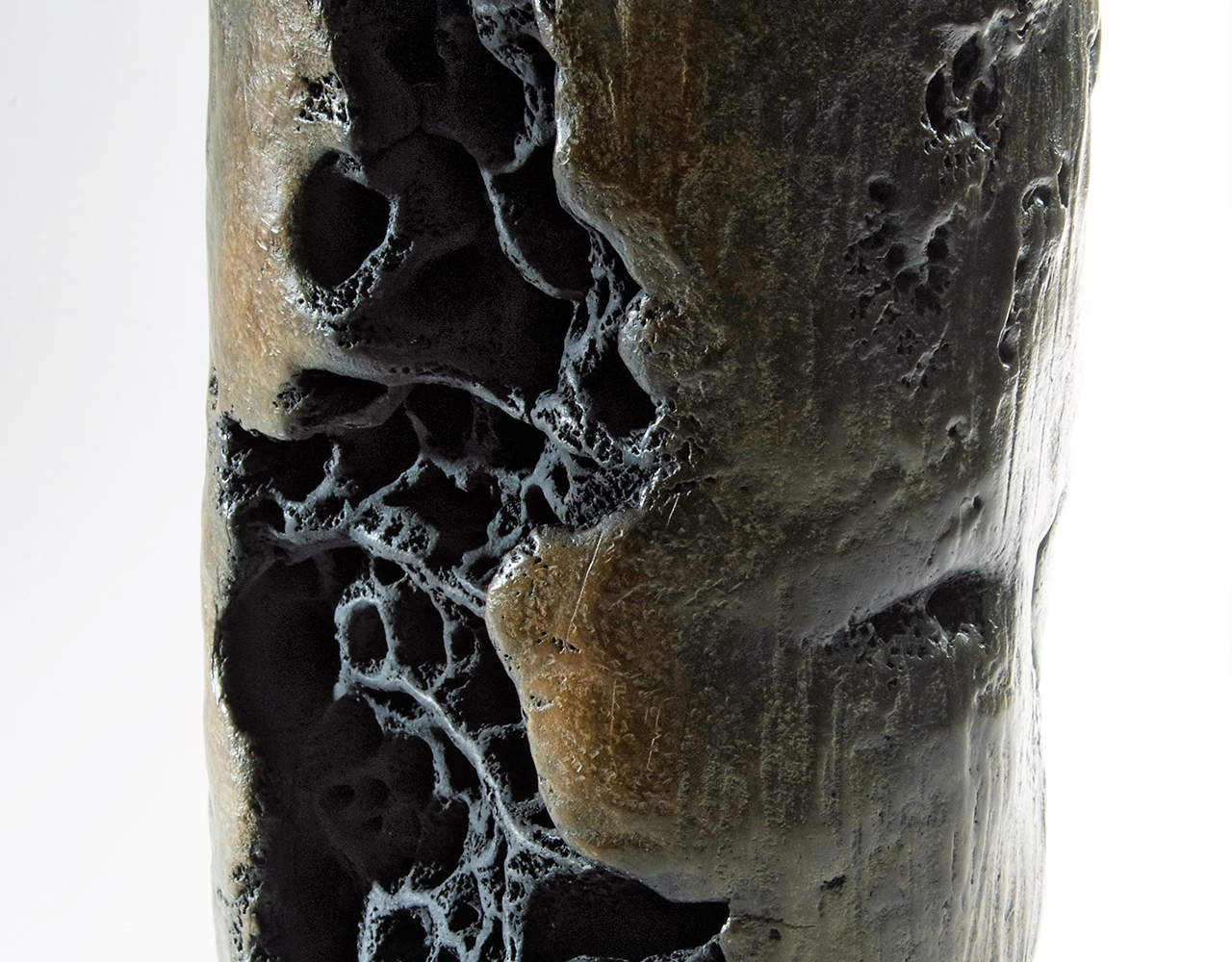 PHOTO: © Luc Ewen
Érosion, 2015, sculpture en bronze,
H30 x L17 x l15 cm, N° tirage 1 sur 8