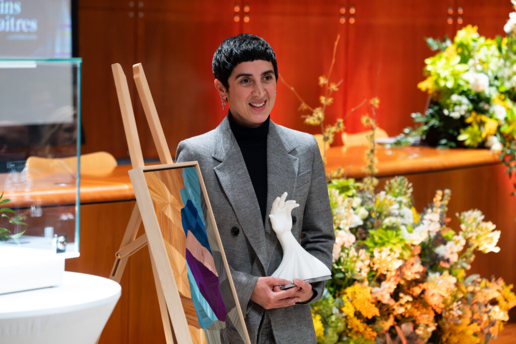 Lauréate - Remise des prix, Biennale 2025 ©Steven Pais, De Mains De Maîtres Luxembourg